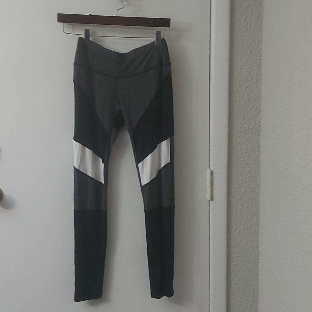 SHEIN Tricolor Legging S Athleisure Athletic Normcore Sportswear Bodycon Casual